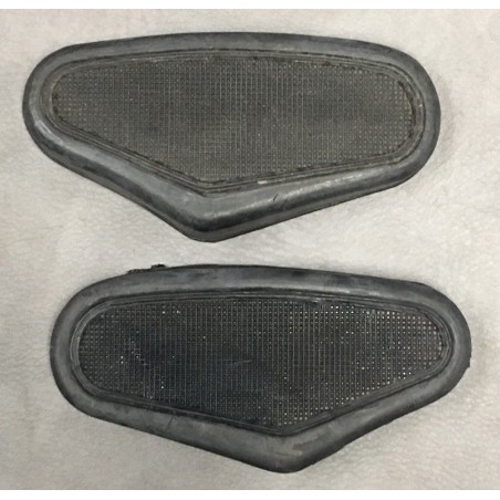 Peugeot rubber knee pads