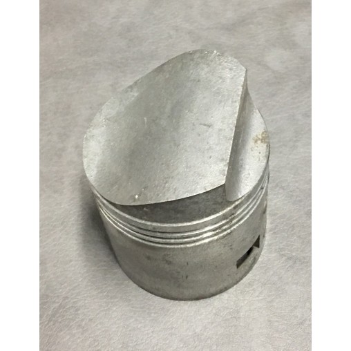 Piston pour Labor Vendu complet piston, segments, axe et clips. Stock